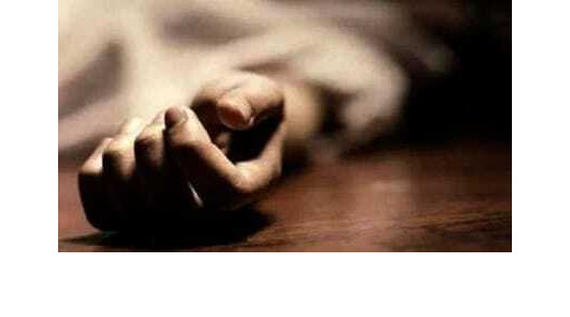 आगरा में बंद कमरे से मिली पति-पत्नी की लाश, पास में बिलखती रही मासूम बच्ची, आत्महत्या की आशंका